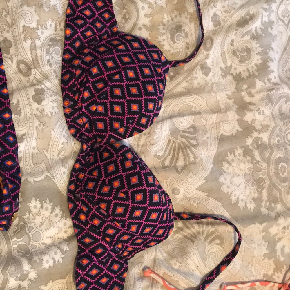 Raisins Bikini